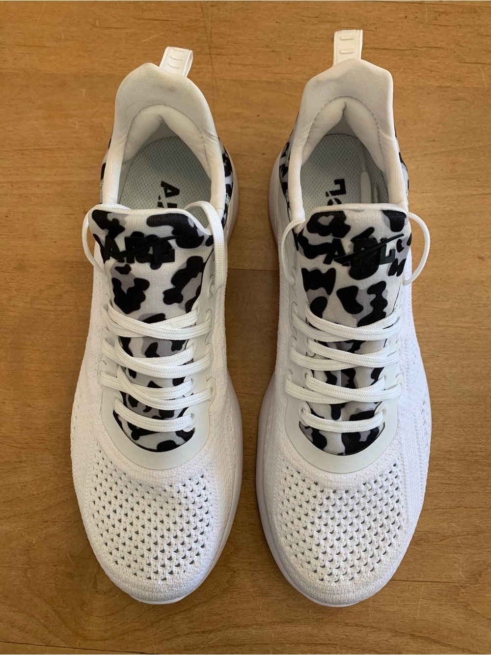 APL - Athletic Propulsion Labs Techloom Tracer White & Leopard Women’s 8.5